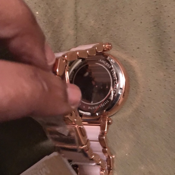 Michael Kors Rose Gold Blush Pink Watch - Picture 3 of 3